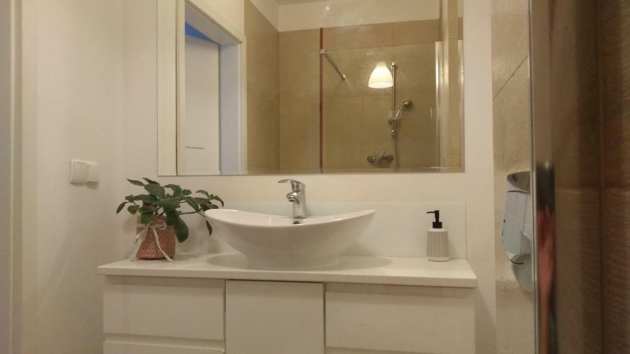 Torunska Grota 2 *